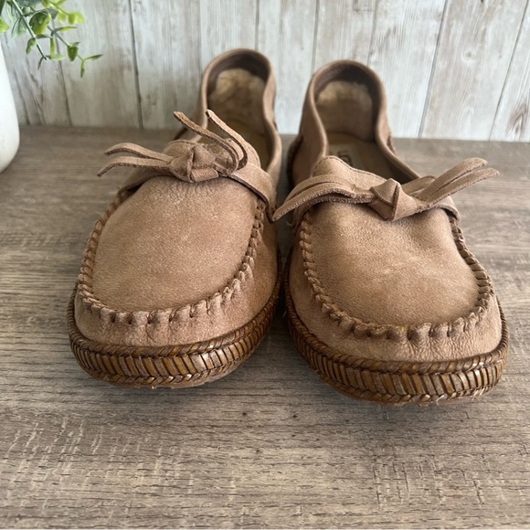 UGG Amila Suede Moccasin Loafer Women’s 9 - Picture 6 of 9